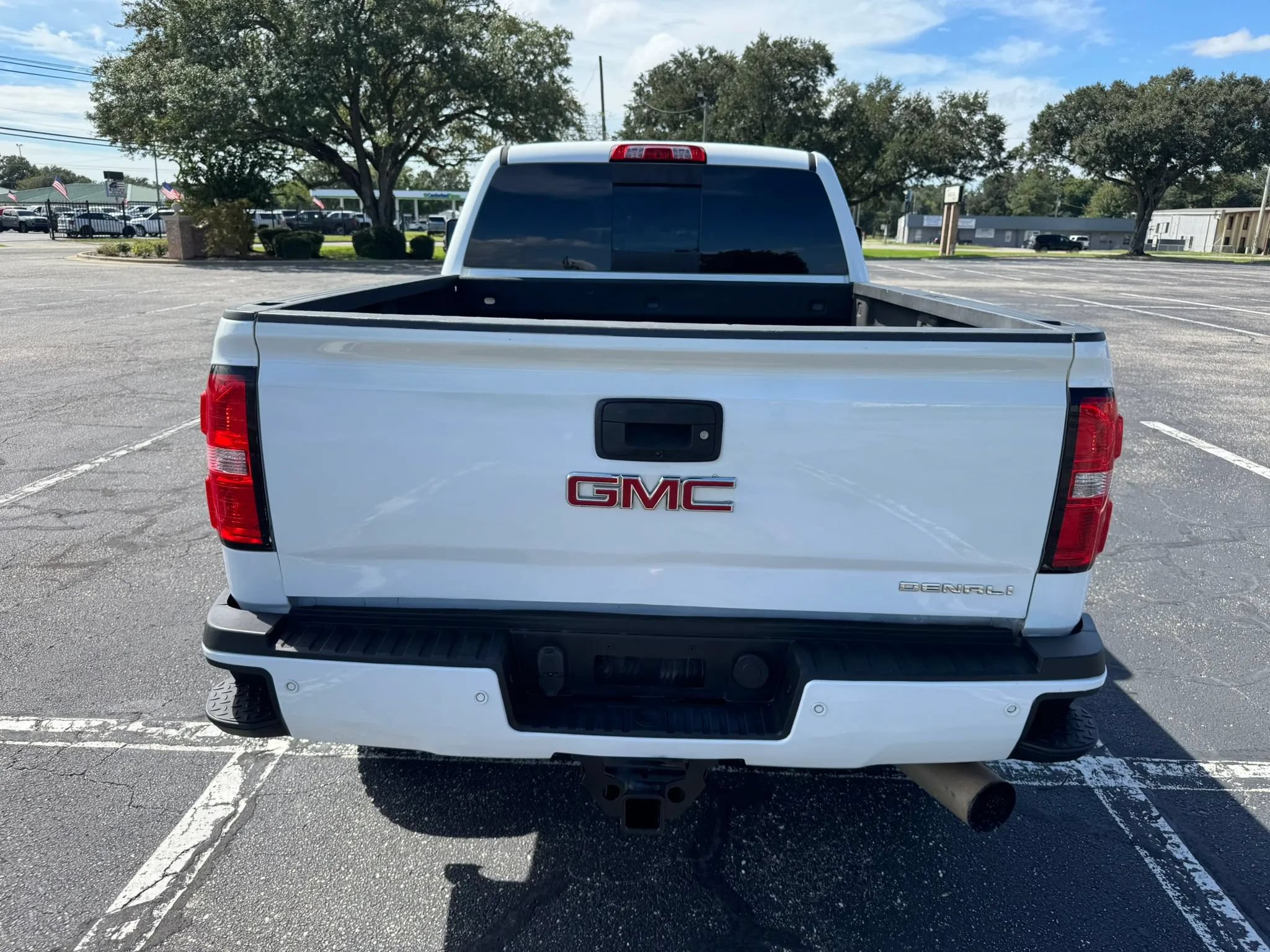 Used 2019 GMC Sierra 2500 Denali w/ Duramax Plus Package AWD/4WD image 7