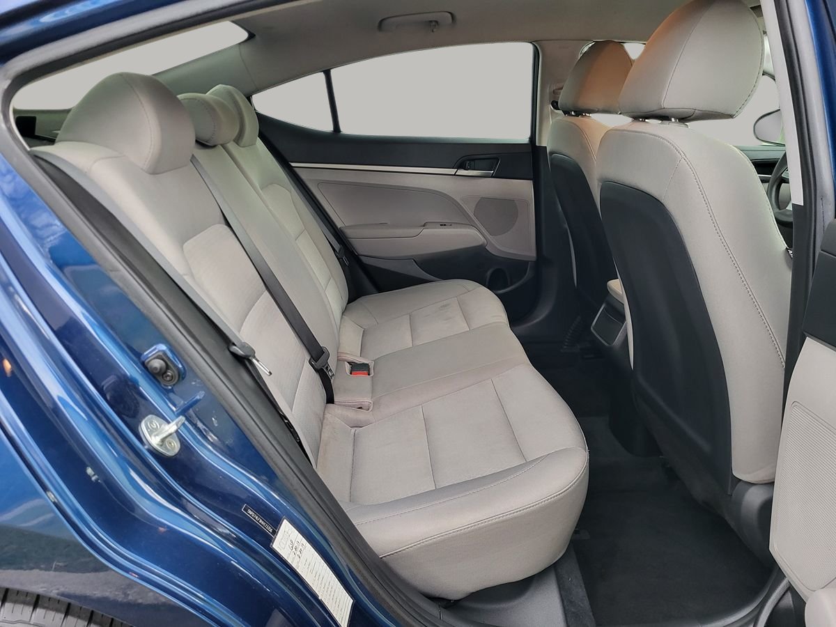 Used 2017 Hyundai Elantra SE FWD image 18