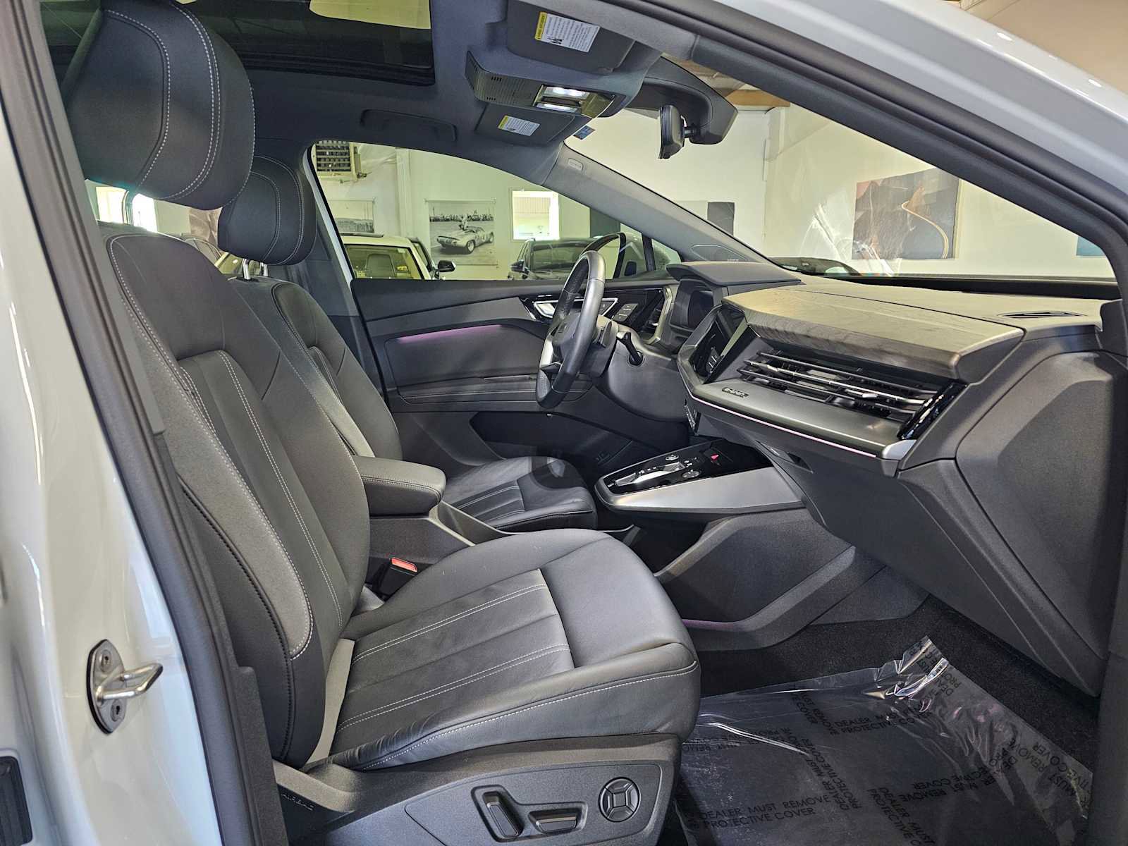 Used 2024 Audi Q4 e-tron Premium Plus image 10