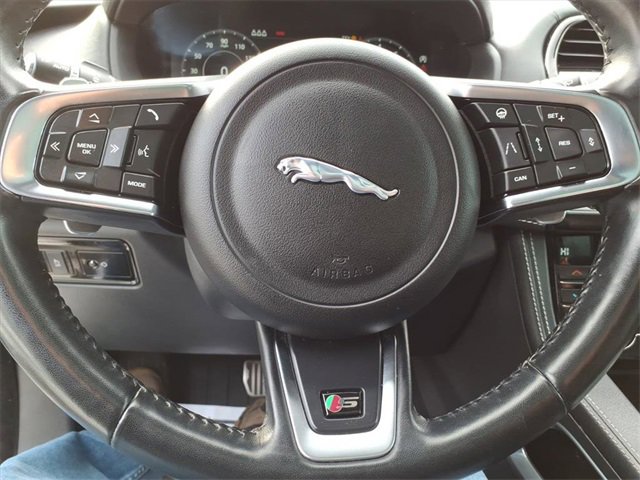 Used 2019 Jaguar F-PACE S image 14