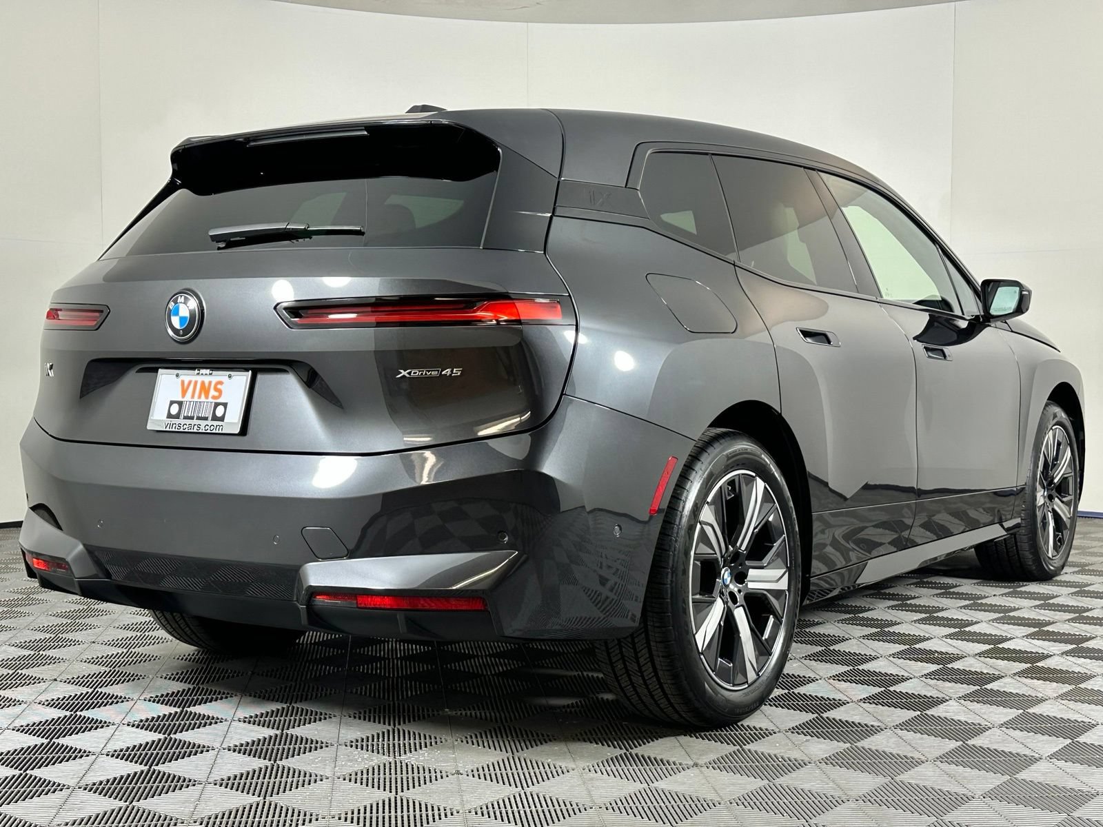 Used 2026 BMW iX xDrive45 AWD/4WD image 4
