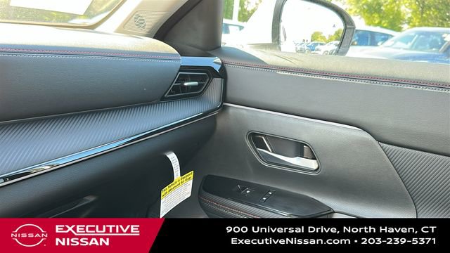 Used 2025 Nissan Kicks SR w/ SR Premium Package AWD/4WD image 21