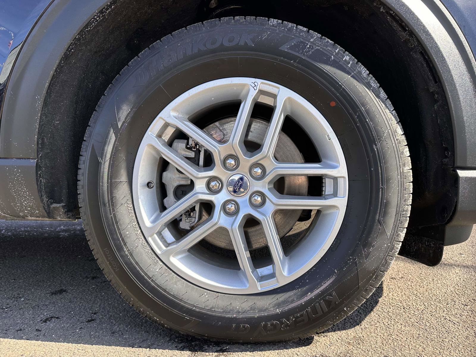 Used 2025 Ford Explorer Active image 7