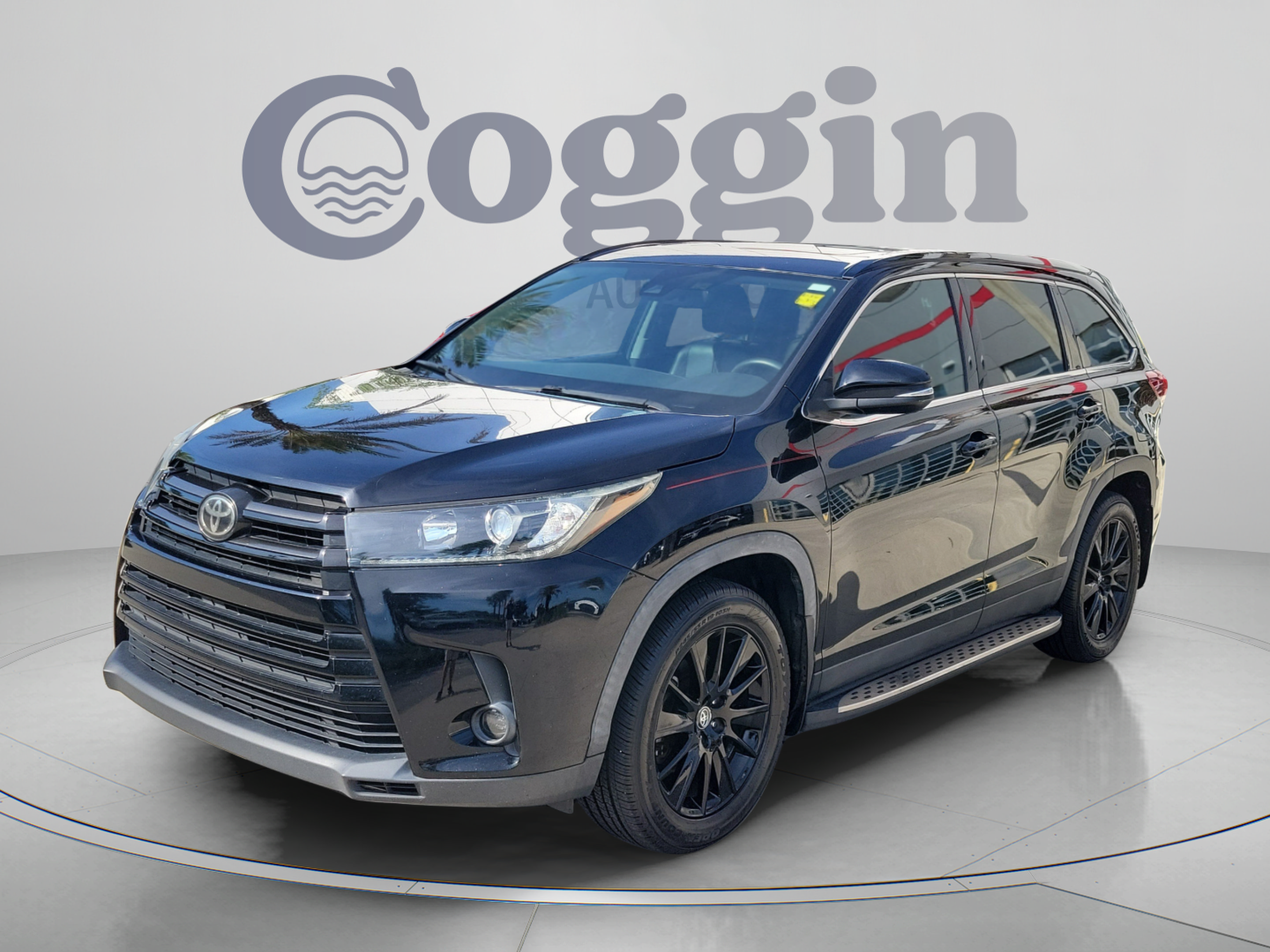 Used 2019 Toyota Highlander SE FWD video 1