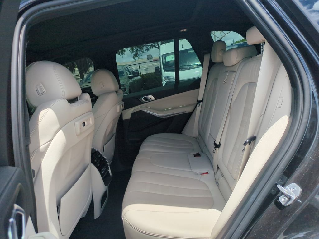 Used 2022 BMW X5 sDrive40i RWD image 16