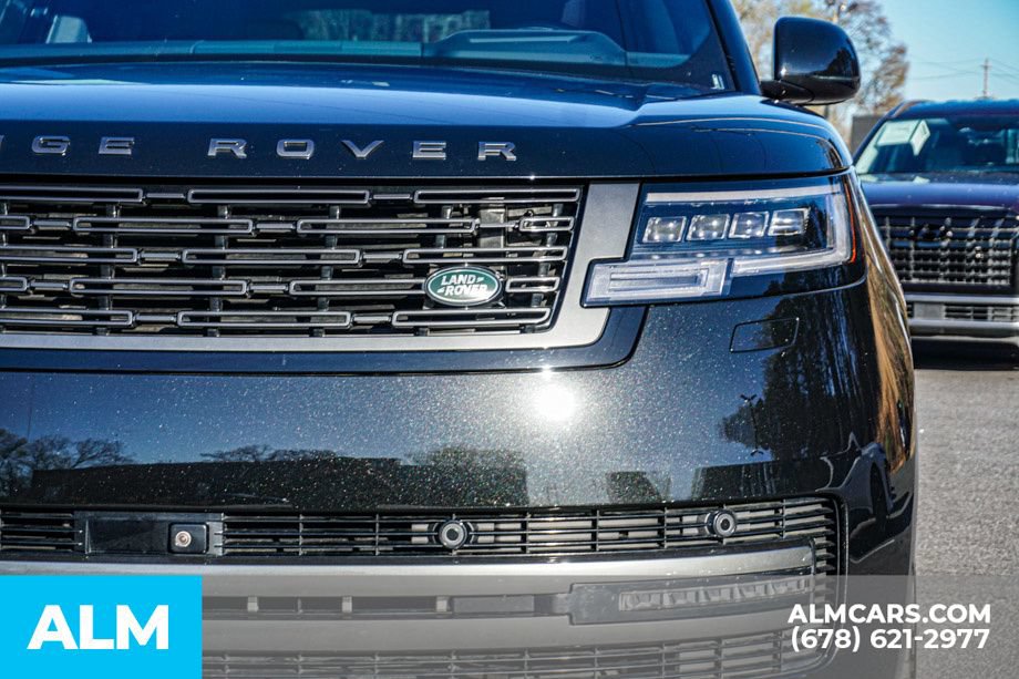 Used 2025 Land Rover Range Rover SE AWD/4WD image 12