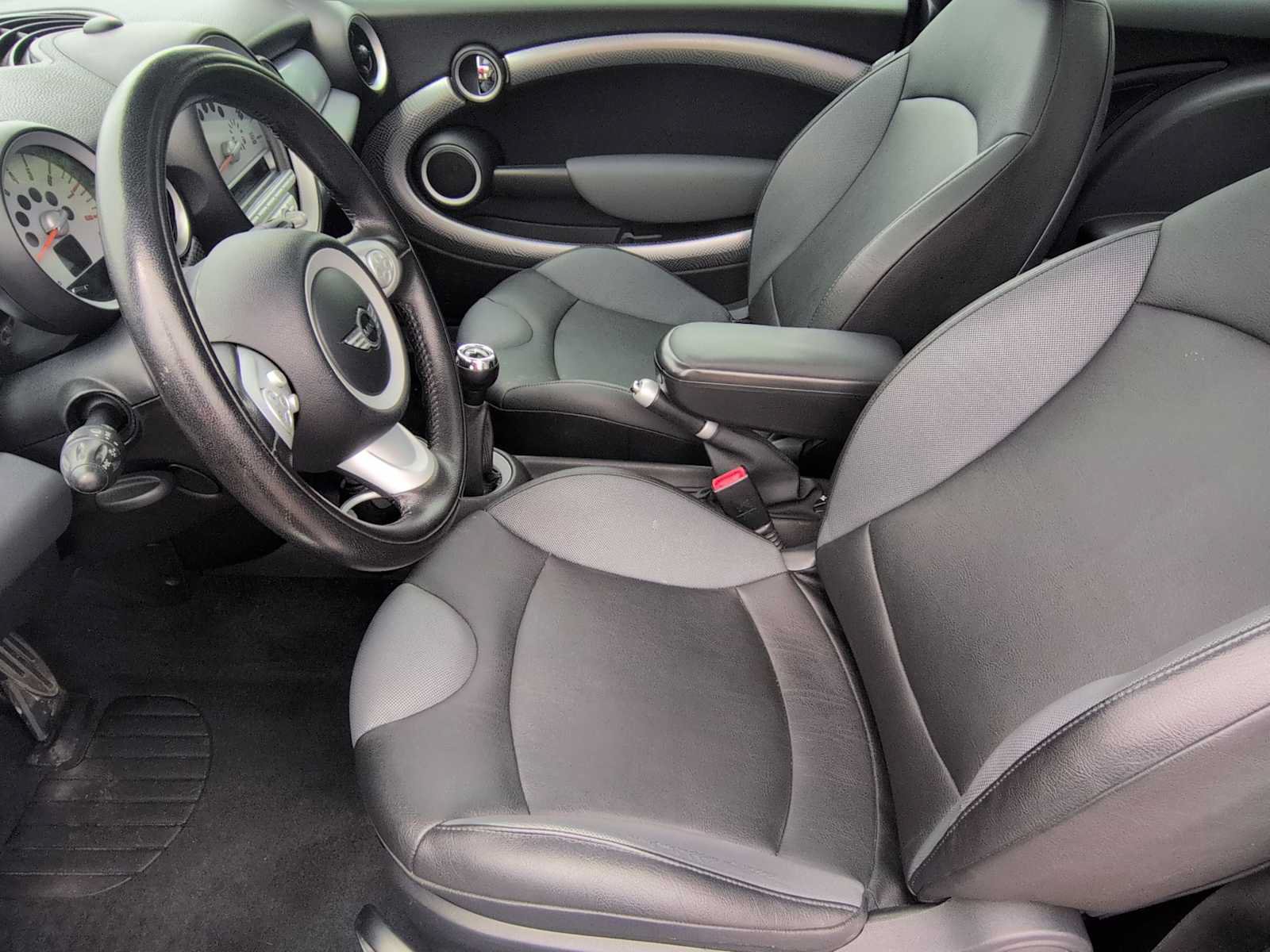 Used 2009 MINI Cooper S FWD image 15
