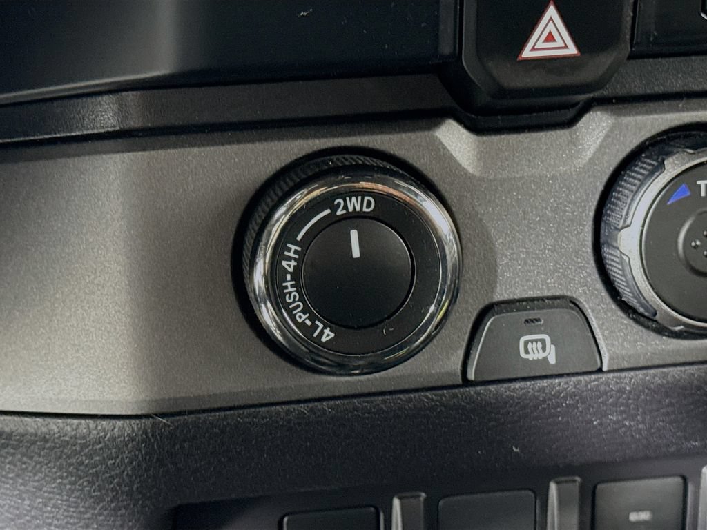 Used 2022 Toyota Tacoma TRD Sport w/ TRD Premium Sport Package AWD/4WD image 15