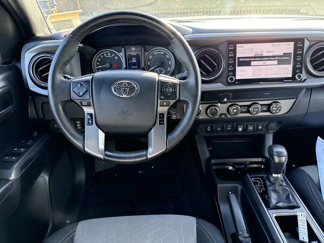 Used 2020 Toyota Tacoma TRD Off-Road w/ Technology Package image 17