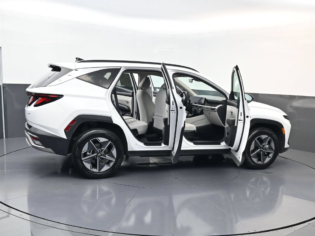Certified 2025 Hyundai Tucson SEL AWD/4WD image 29