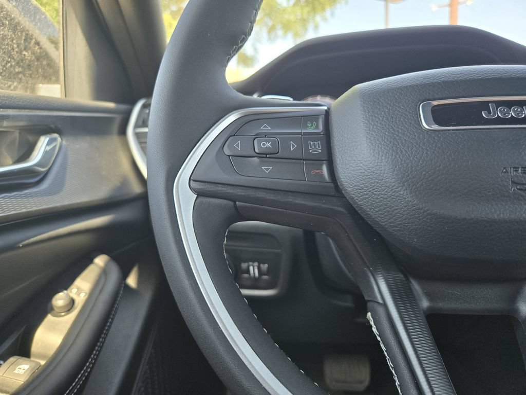 New 2025 Jeep Grand Cherokee L Laredo AWD/4WD image 20