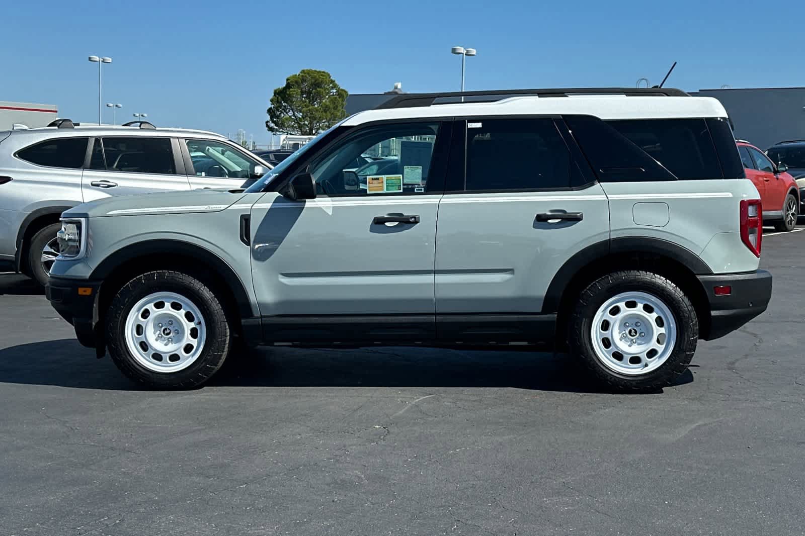 Used 2023 Ford Bronco Sport Heritage w/ Heritage Convenience Package AWD/4WD image 9