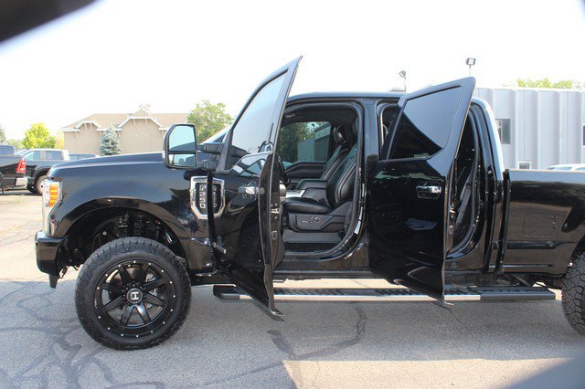 Used 2018 Ford F250 Platinum w/ FX4 Off-Road Package AWD/4WD image 10