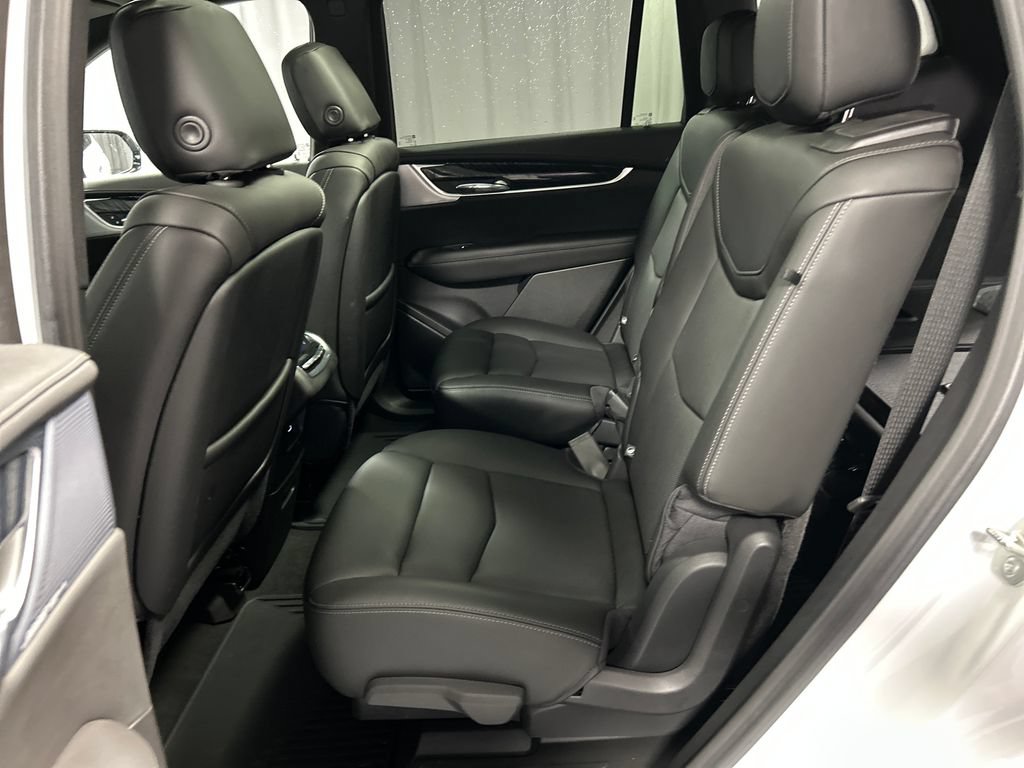 Used 2024 Cadillac XT6 Premium Luxury AWD/4WD image 24