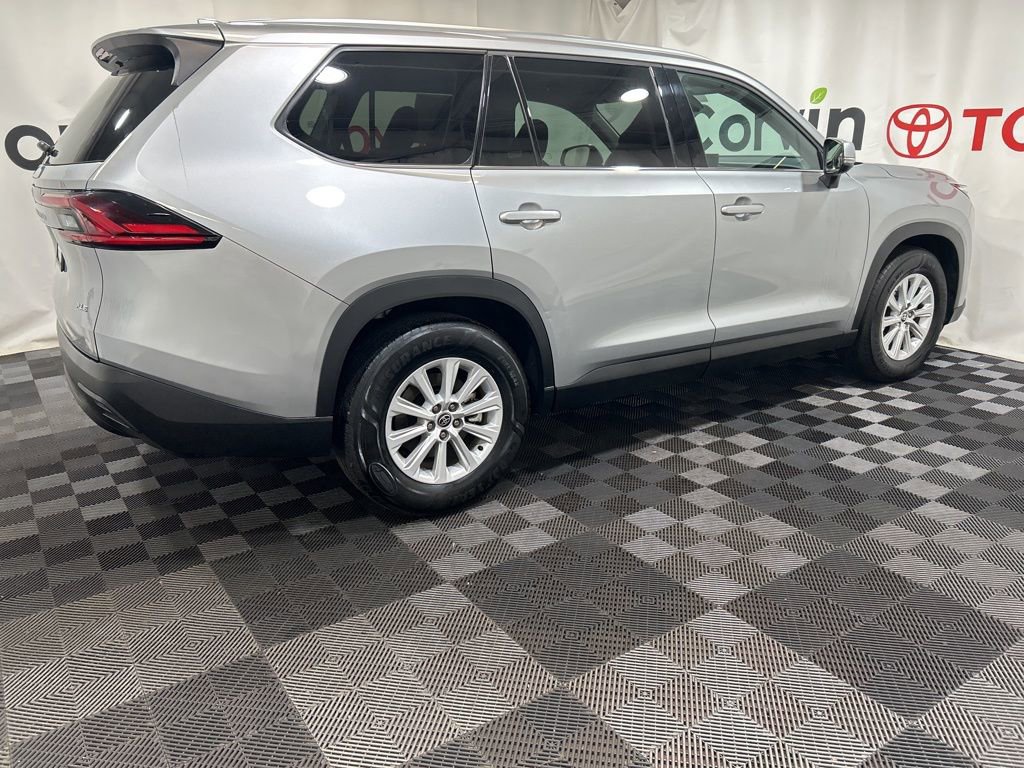 Used 2025 Toyota Grand Highlander AWD image 8
