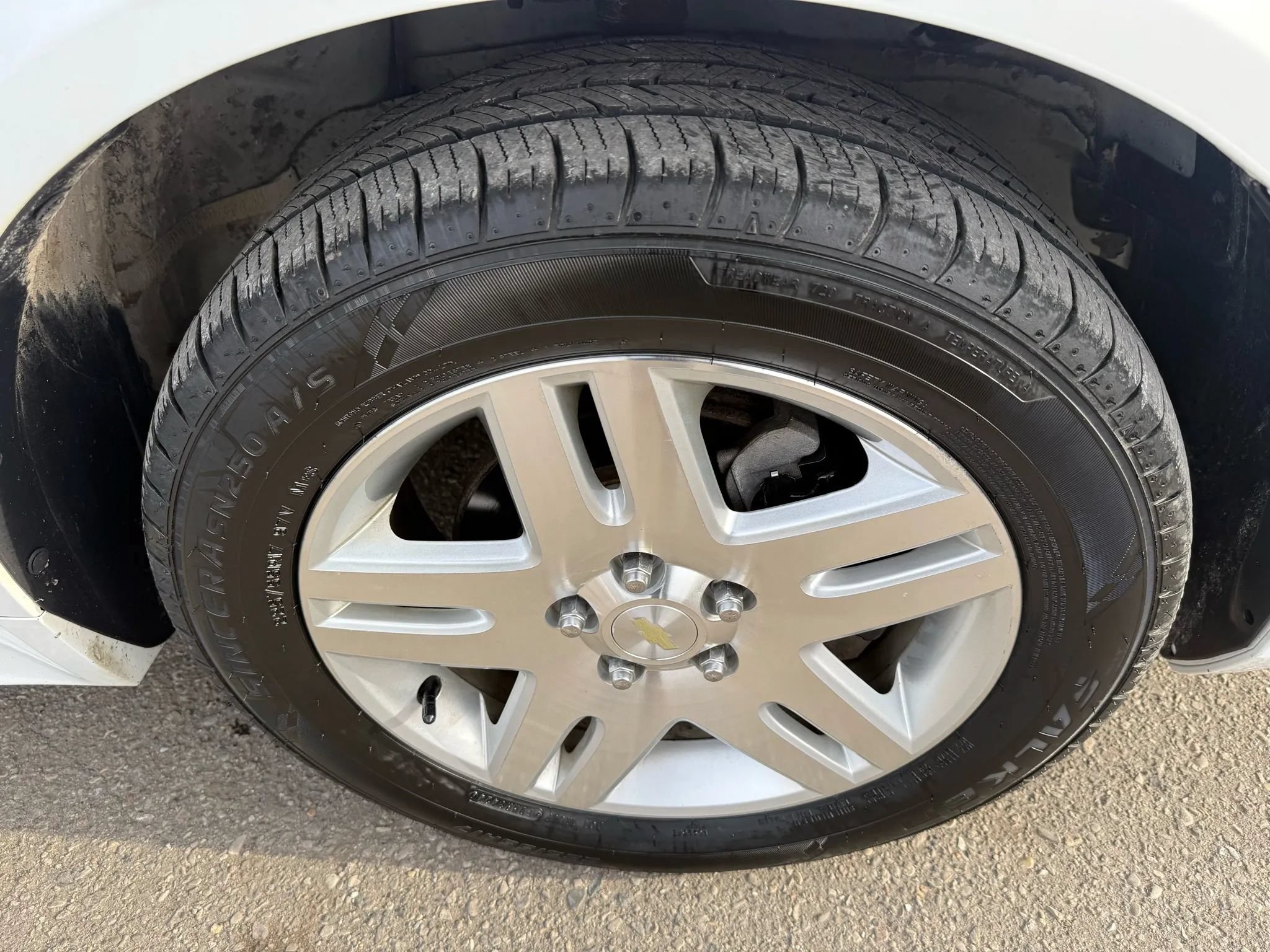 Used 2016 Chevrolet Impala LT FWD image 12