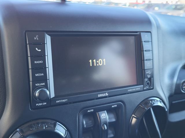 Used 2017 Jeep Wrangler Unlimited Rubicon image 24