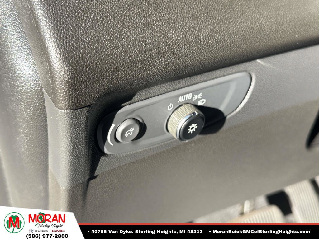 Certified 2022 Buick Envision Preferred FWD image 18
