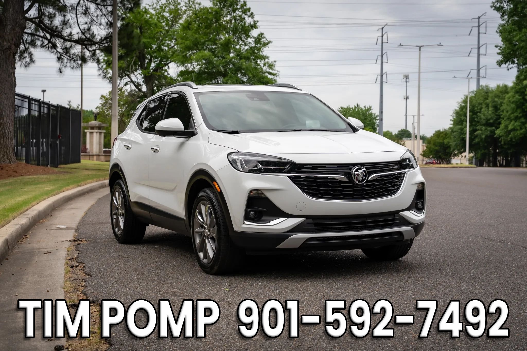 Used 2022 Buick Encore GX Essence w/ Advanced Technology Package FWD image 3