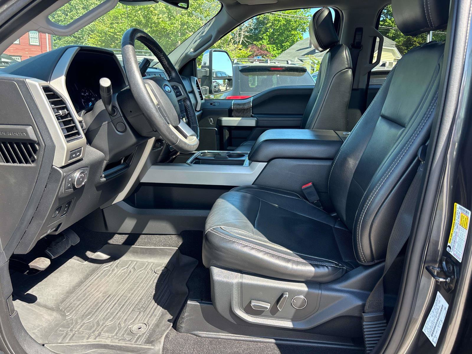 Used 2019 Ford F350 Lariat w/ Lariat Ultimate Package AWD/4WD image 12