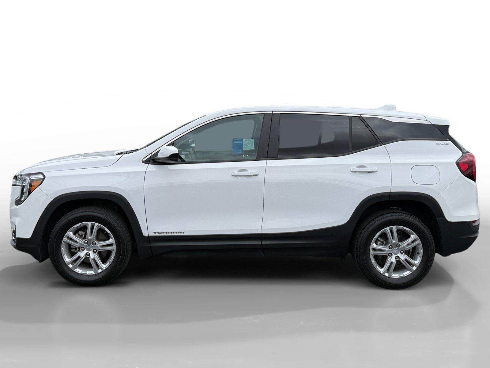 Used 2023 GMC Terrain SLE w/ Fleet Convenience Package AWD/4WD image 2