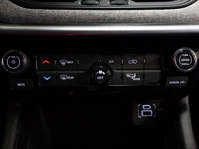 Certified 2025 Jeep Compass Sport image 15