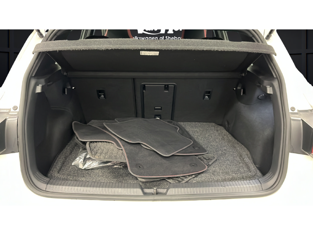 Used 2024 Volkswagen GTI SE FWD image 25