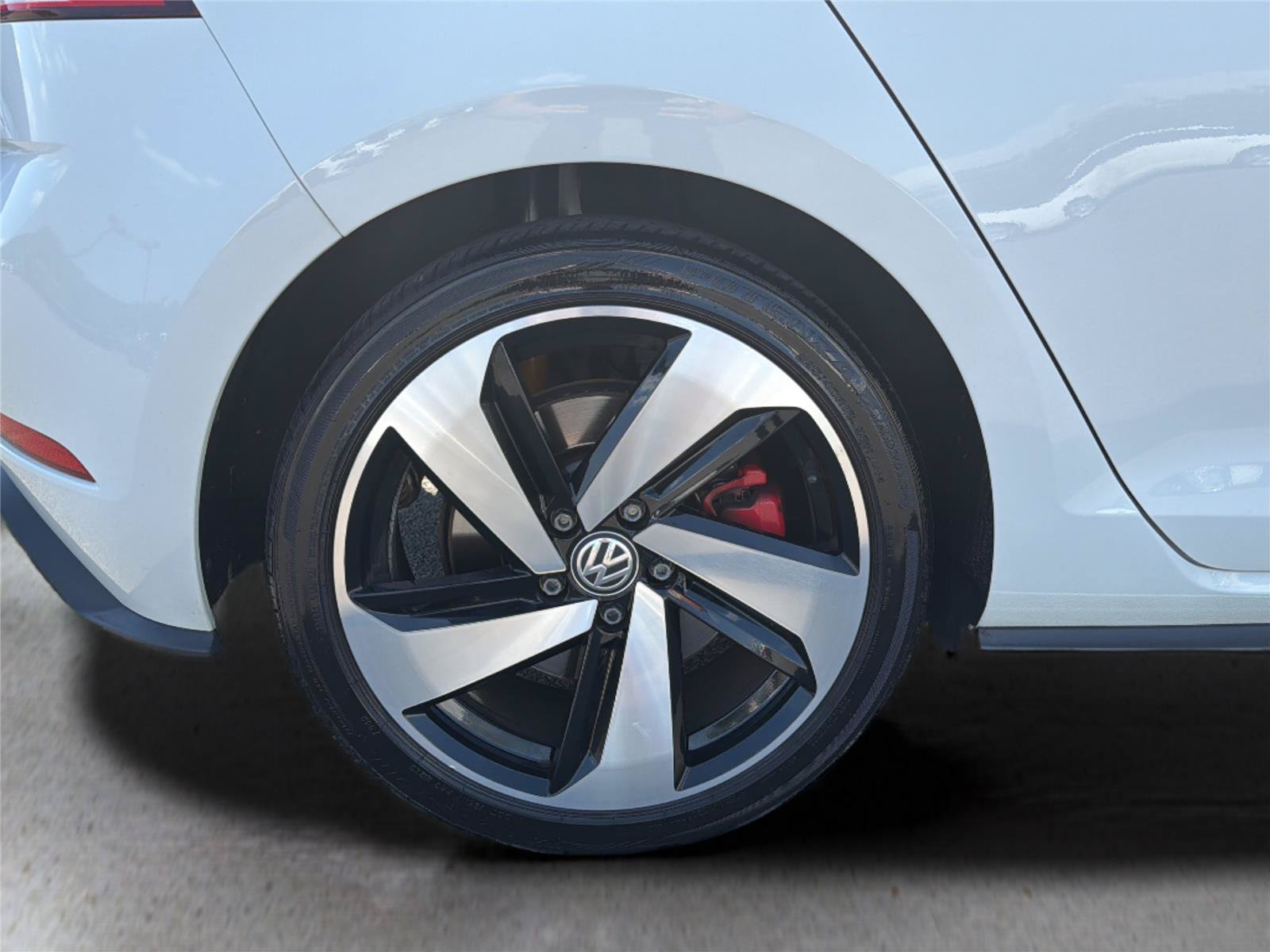 Used 2019 Volkswagen GTI Autobahn FWD image 41