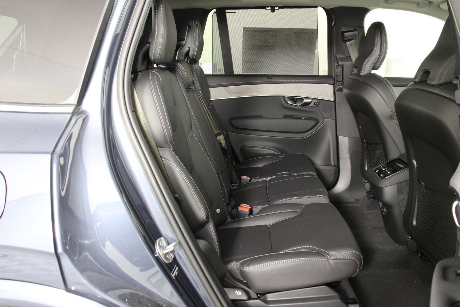 New 2026 Volvo XC90 B6 Ultra w/ Protection Package AWD/4WD image 11