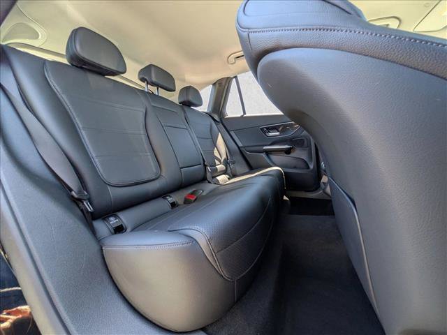 Used 2025 Mercedes-Benz GLC 350e 4MATIC image 18