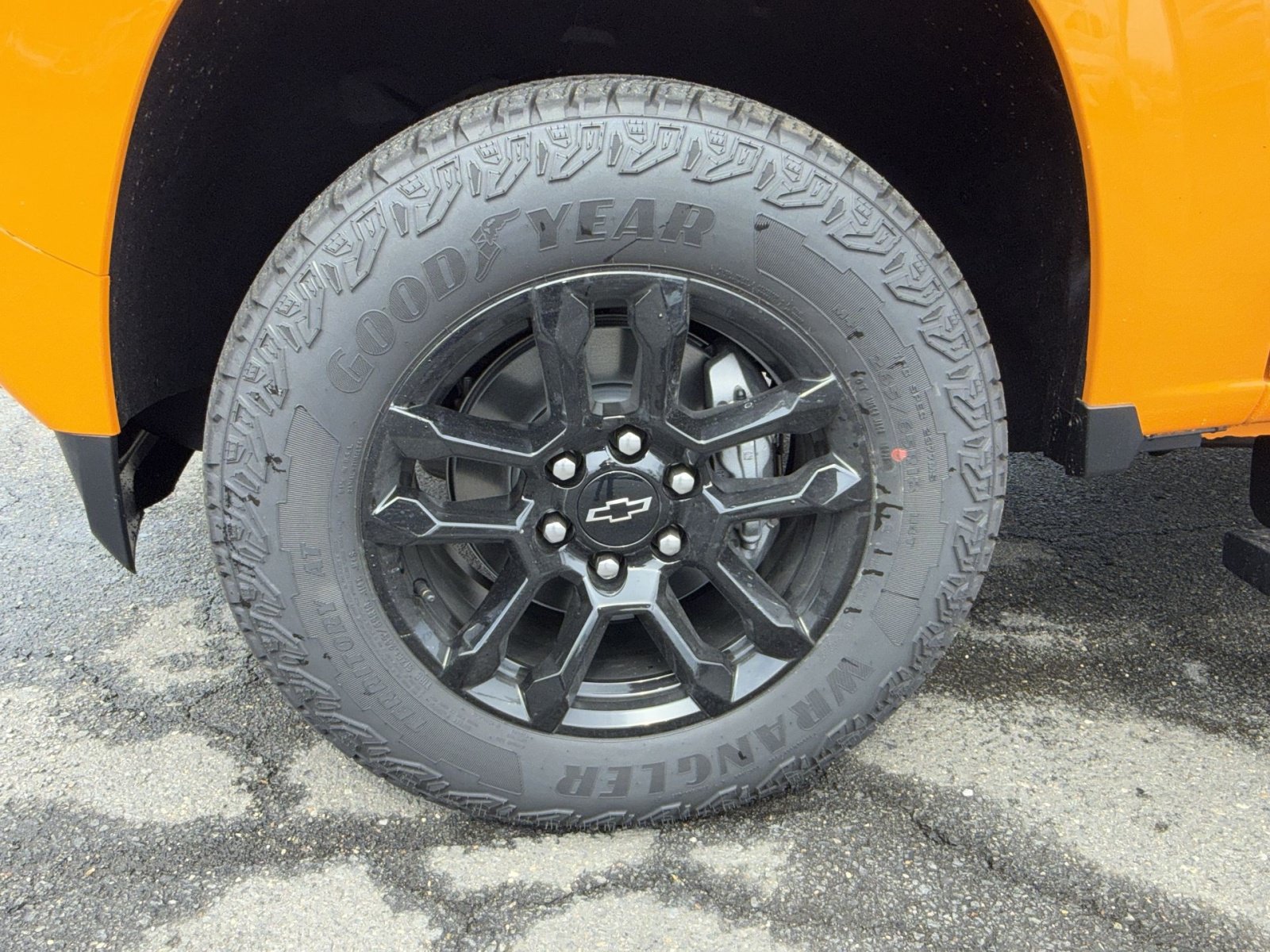 New 2026 Chevrolet Colorado Z71 w/ Midnight Edition AWD/4WD image 12
