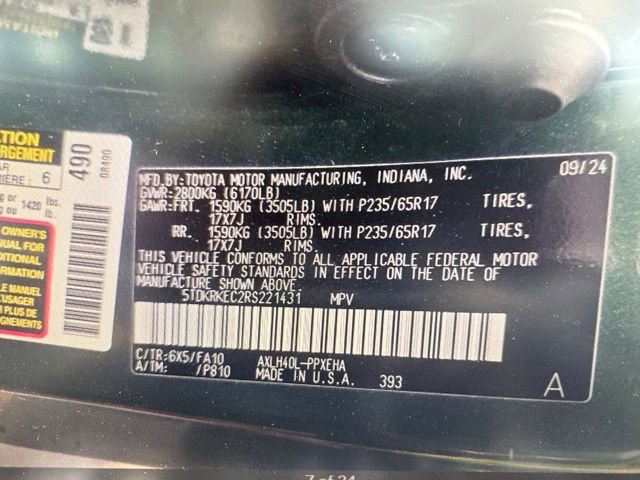 Used 2024 Toyota Sienna LE FWD image 8
