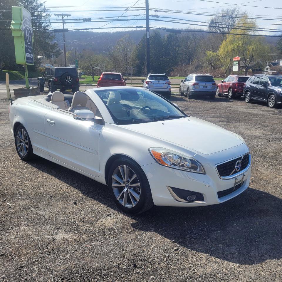 Used 2013 Volvo C70 T5 FWD image 2