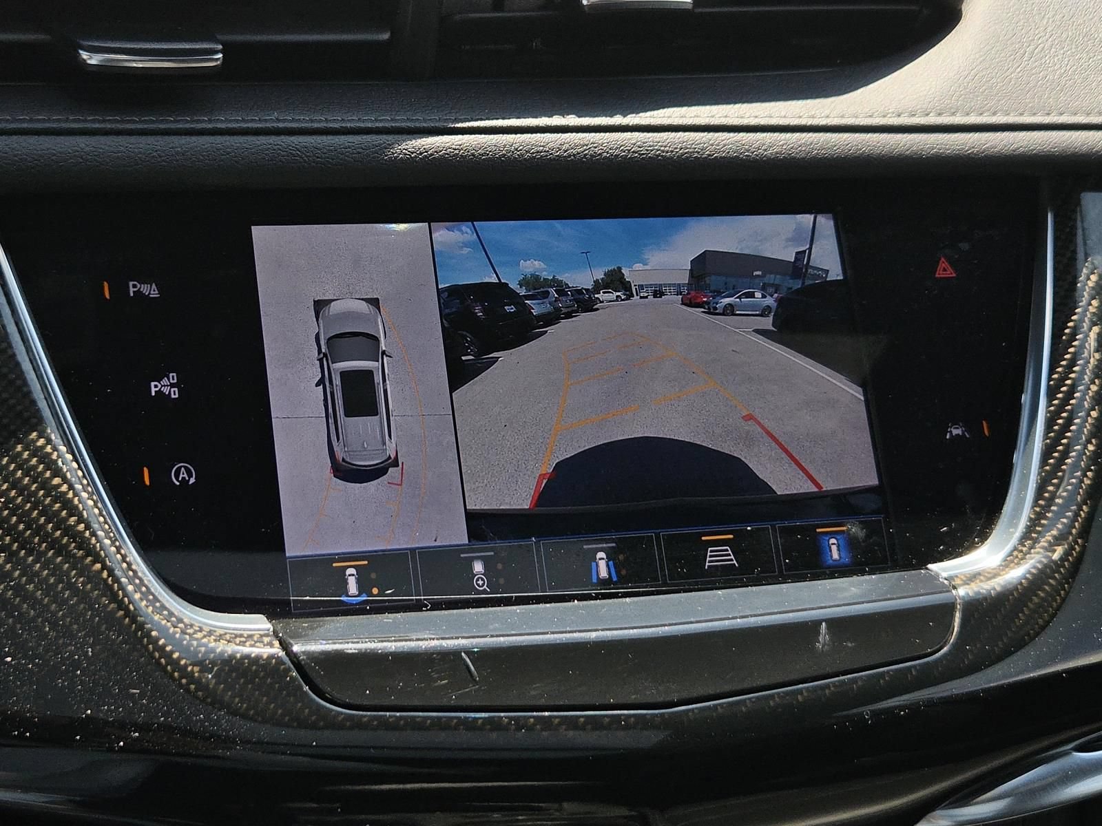 Used 2022 Cadillac XT6 Sport w/ Technology Package AWD/4WD image 28
