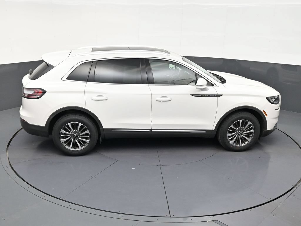 Used 2023 Lincoln Nautilus Reserve FWD image 17