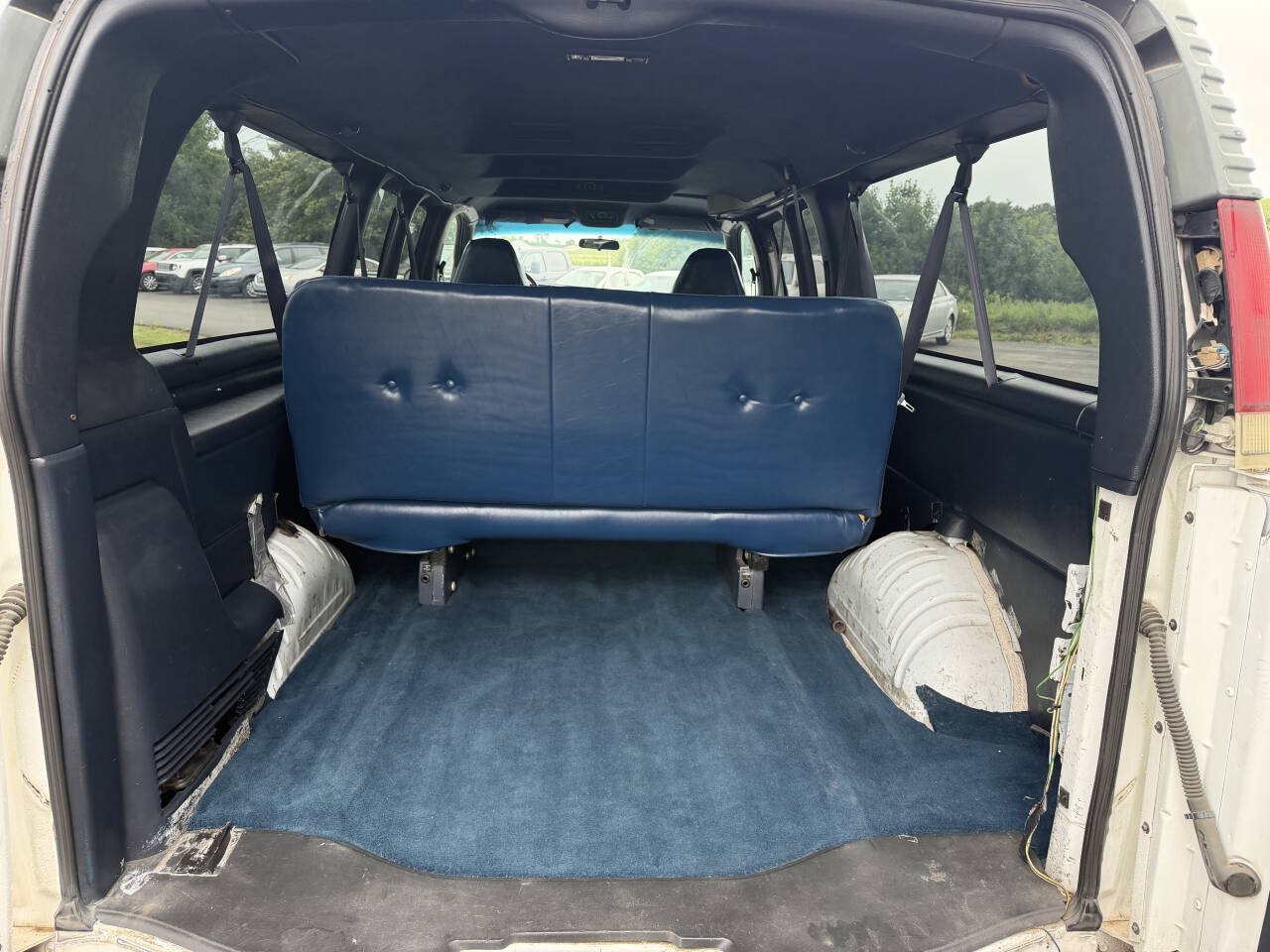 Used 2000 Chevrolet Express 3500 Extended Passenger w/ Preferred Equipment Group RWD image 14
