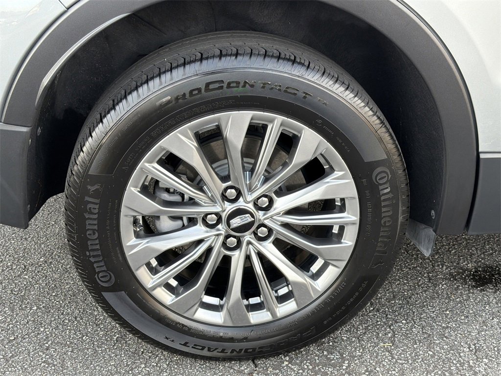 Certified 2025 Cadillac XT4 Premium Luxury image 13