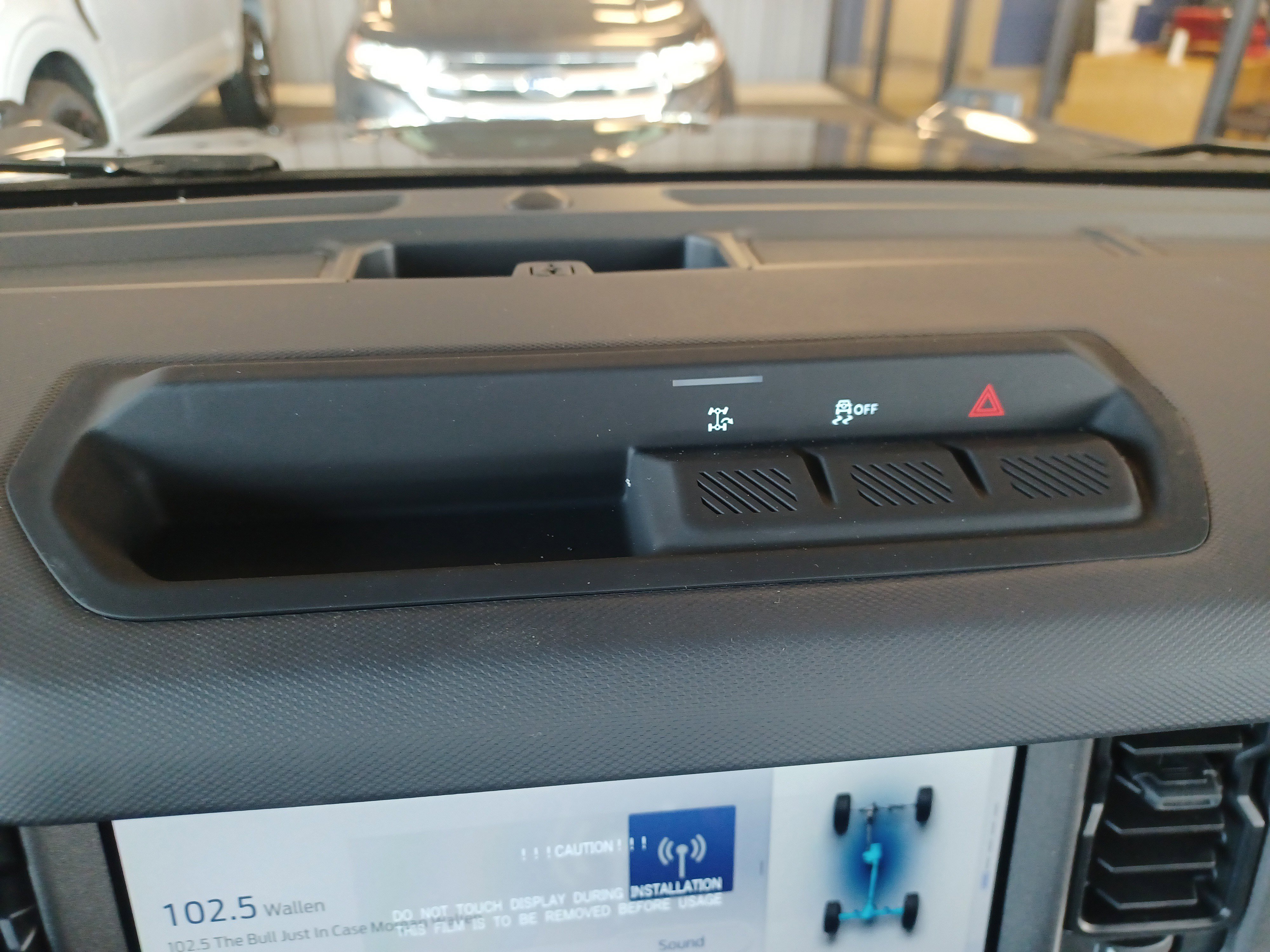 New 2025 Ford Bronco 4-Door image 30