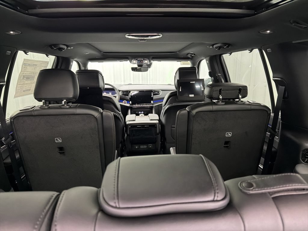 New 2026 Jeep Grand Wagoneer Summit w/ Rear Seat Video Group I AWD/4WD image 11