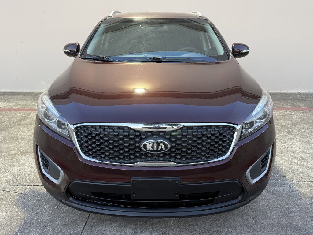 Used 2018 Kia Sorento LX image 8