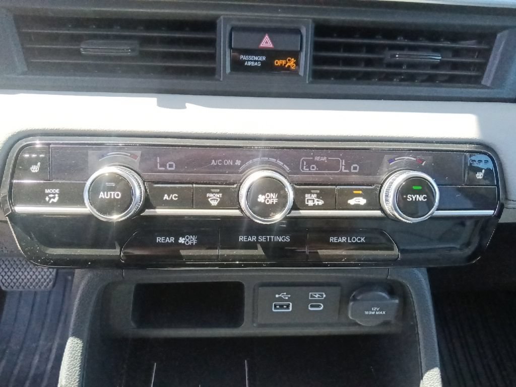 Used 2025 Honda Pilot EX-L image 23