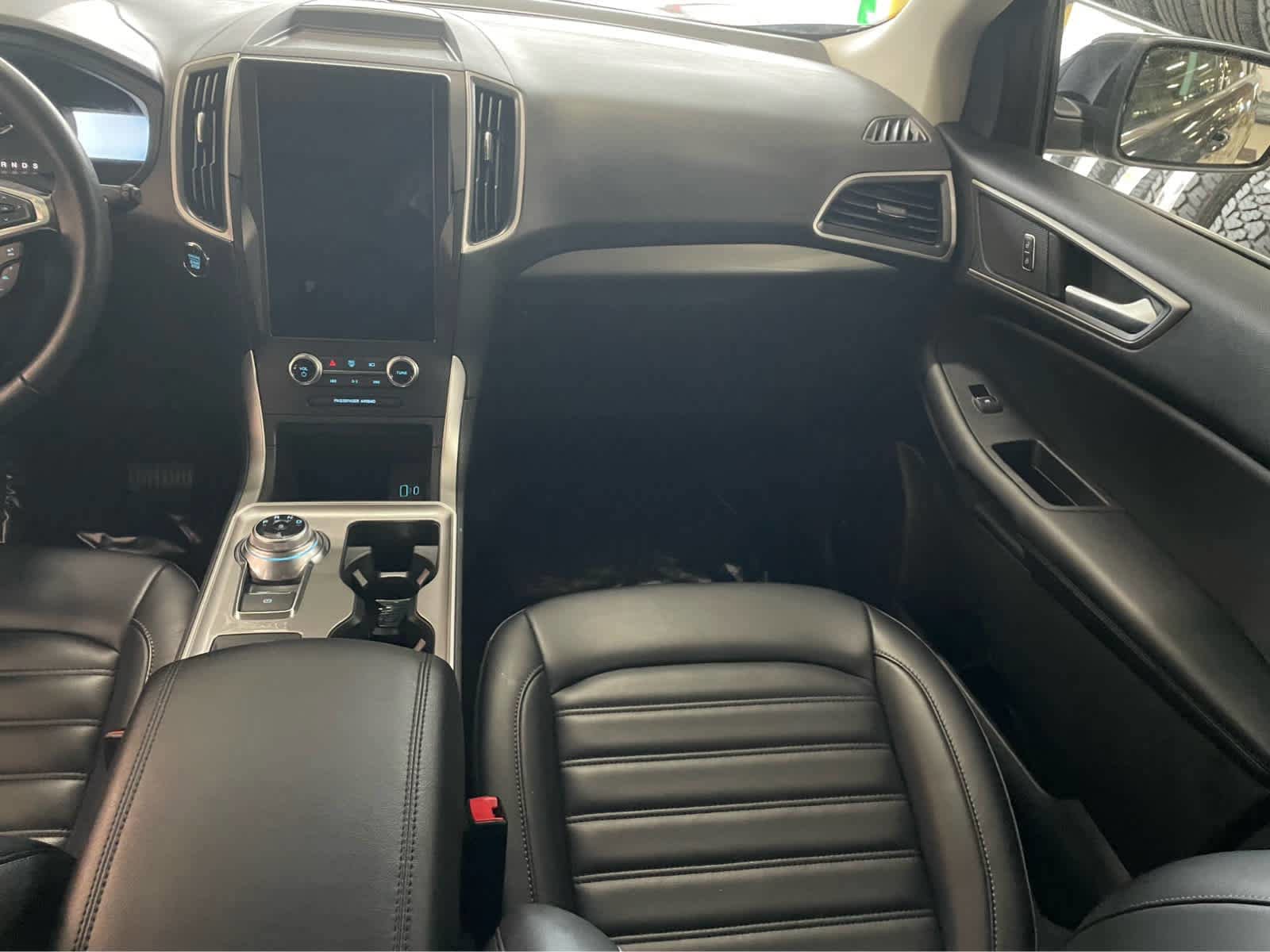 Used 2024 Ford Edge SEL w/ Convenience Package AWD/4WD image 10