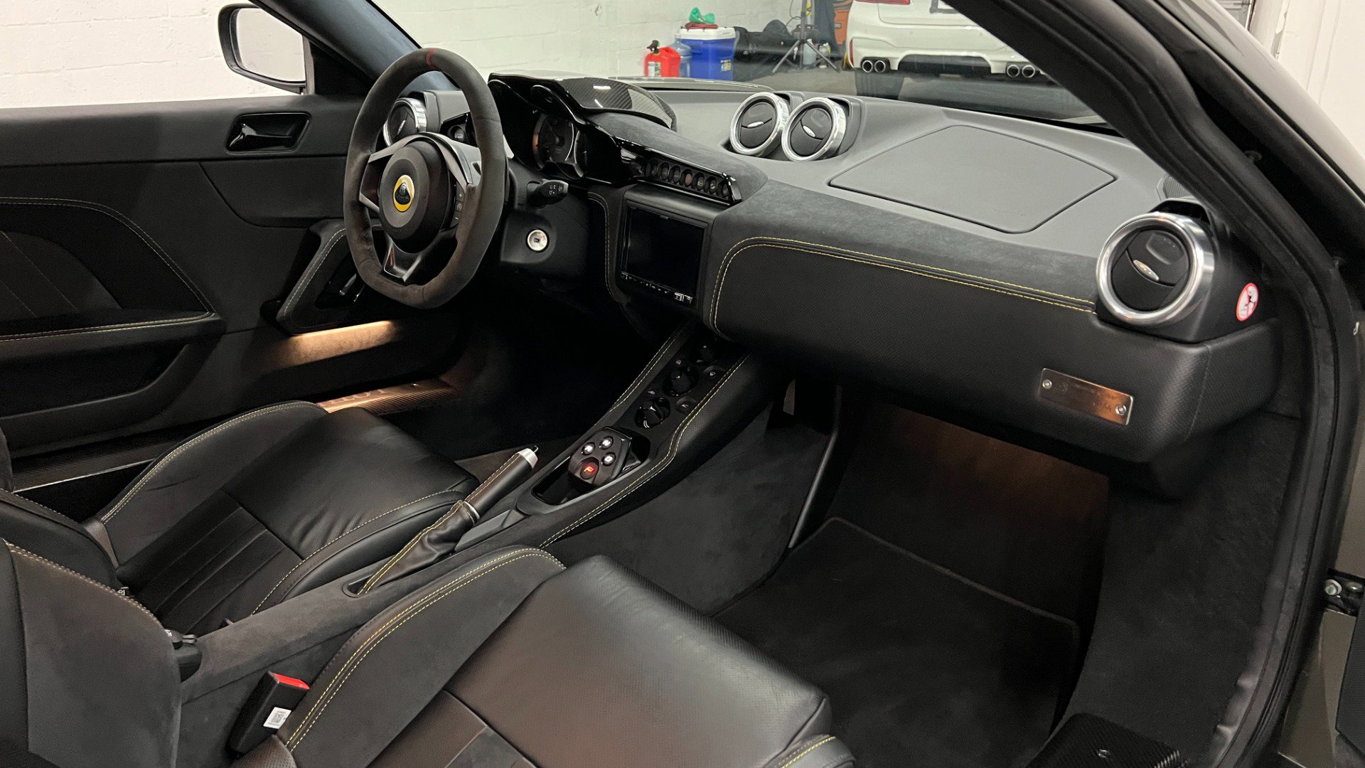 Used 2021 Lotus Evora image 42