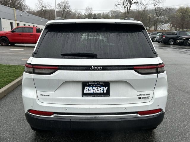 Used 2023 Jeep Grand Cherokee Laredo AWD/4WD image 26