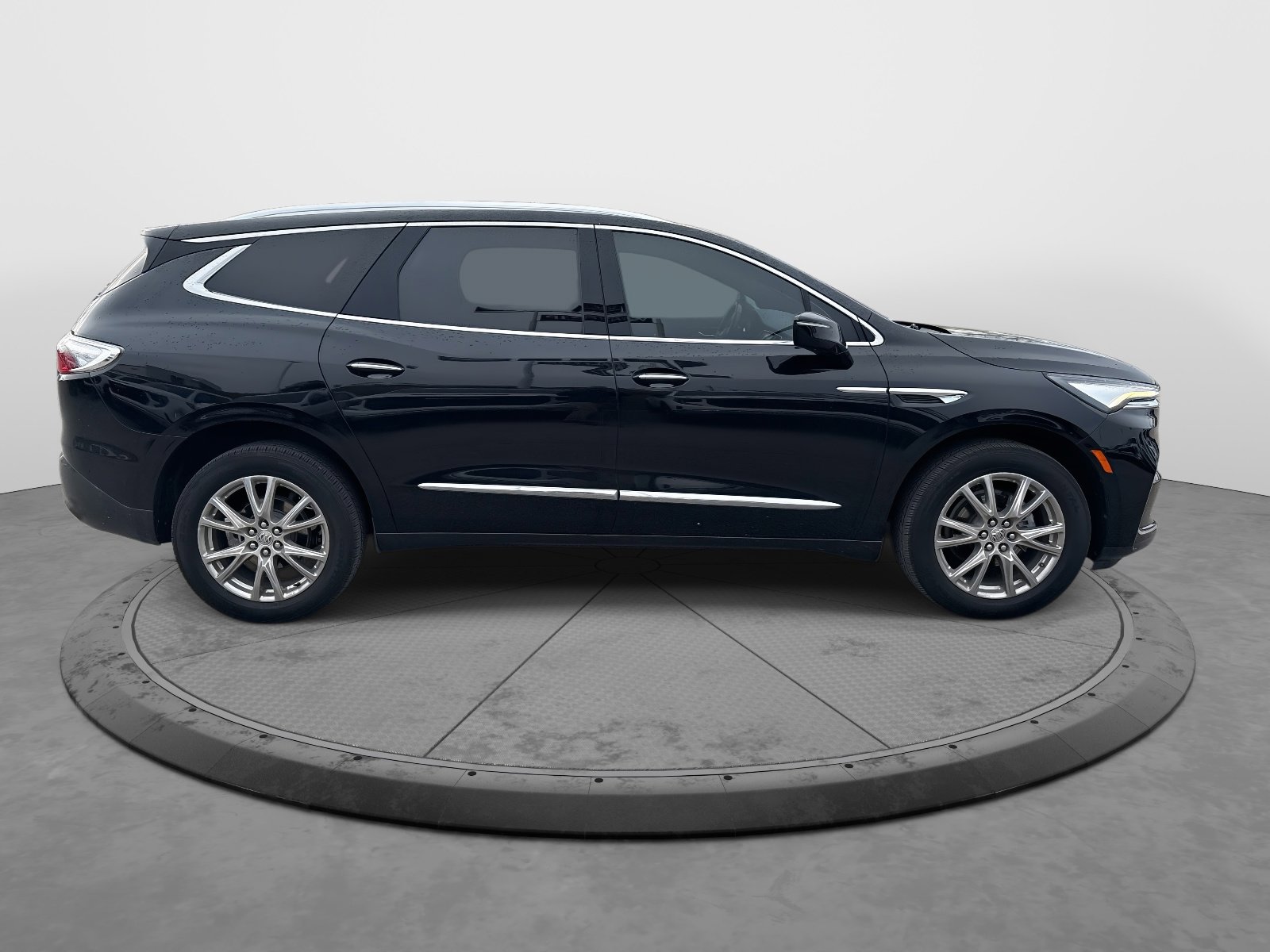 Used 2023 Buick Enclave Premium w/ Experience Buick Package image 9