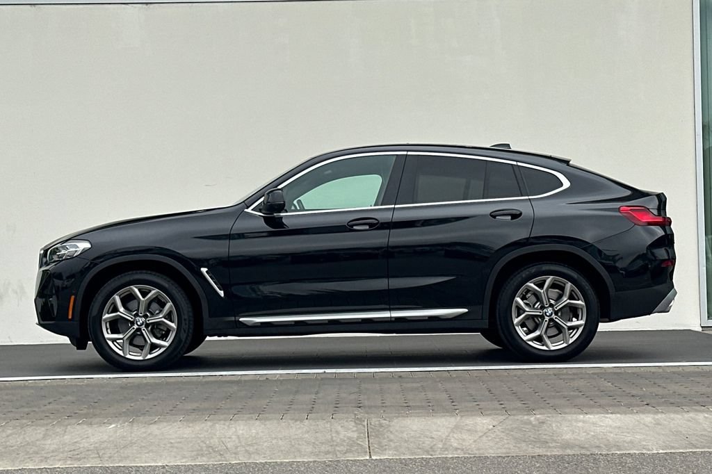 Used 2025 BMW X4 xDrive30i w/ Premium Package AWD/4WD image 6