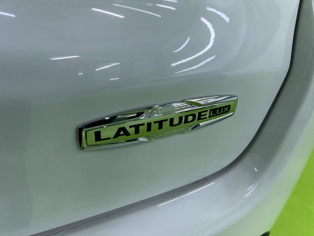 Used 2022 Jeep Compass Latitude AWD/4WD image 14