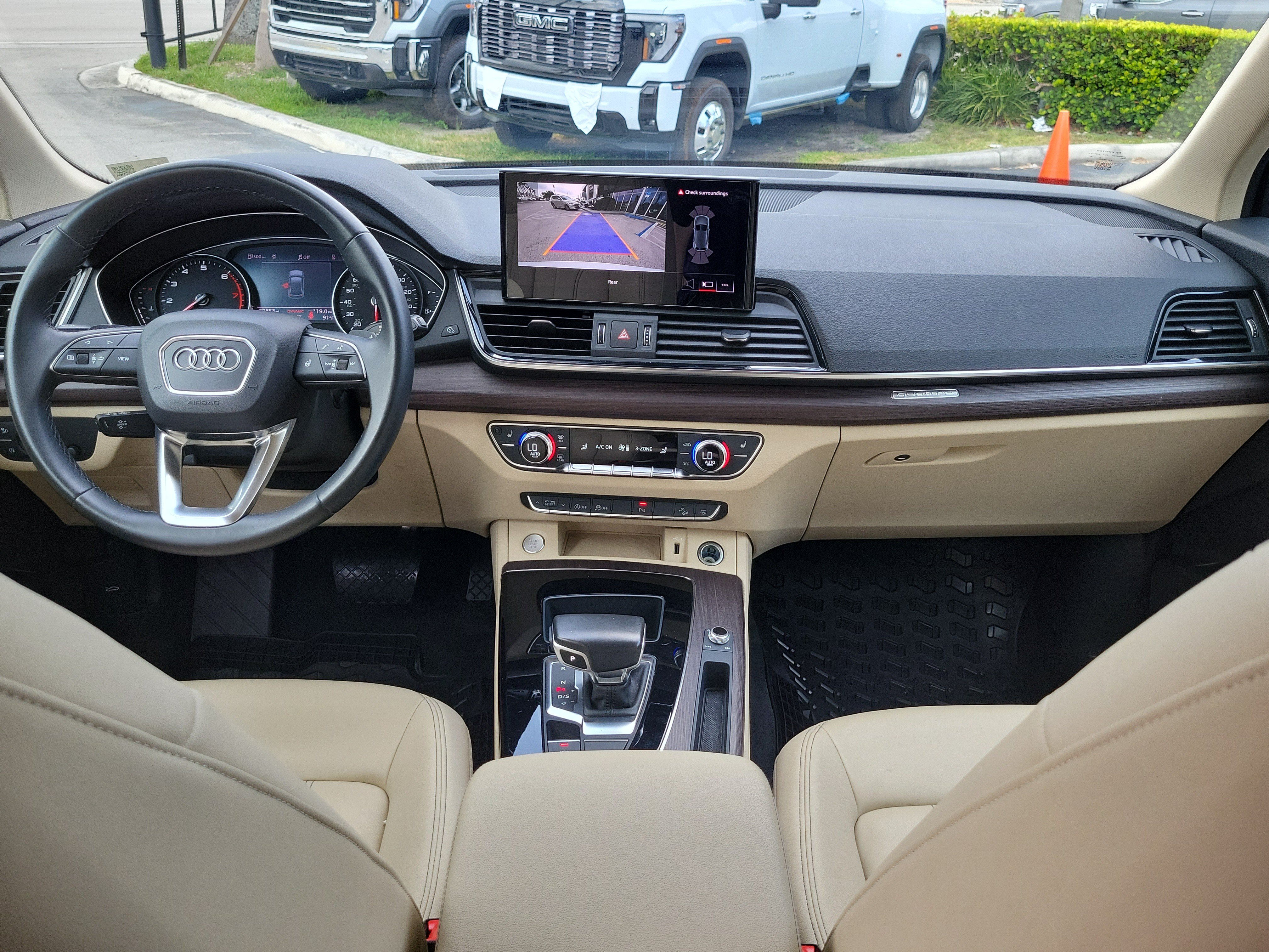 Used 2021 Audi Q5 2.0T Premium w/ Convenience Package AWD/4WD image 18