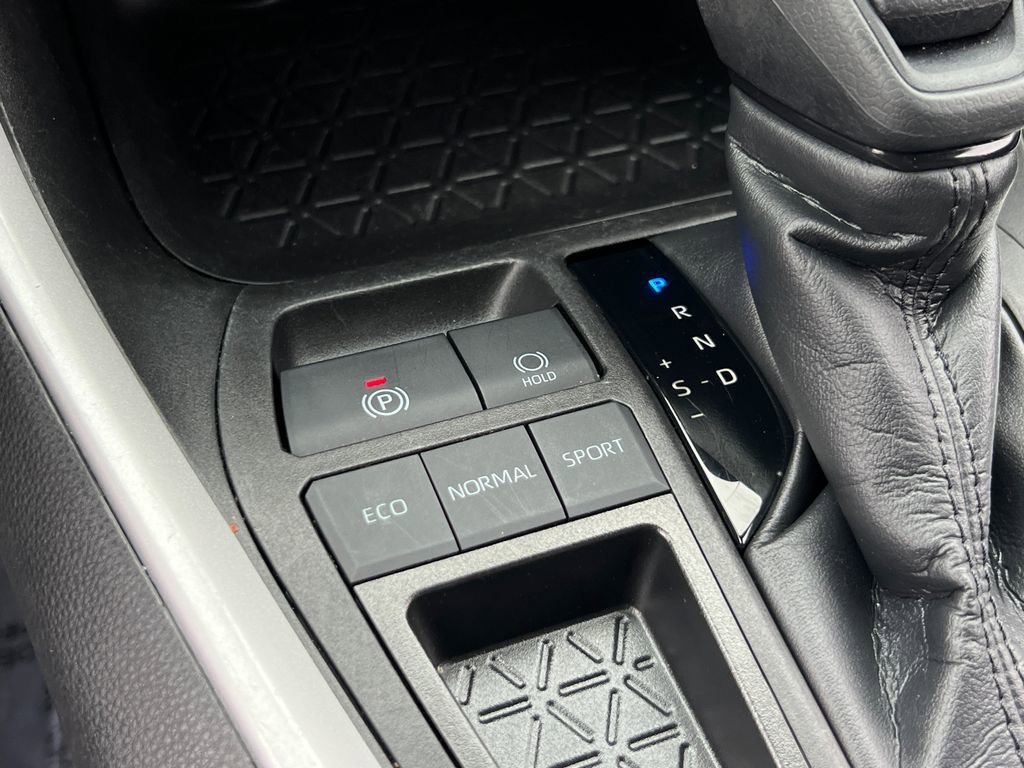 Used 2023 Toyota RAV4 XLE image 26