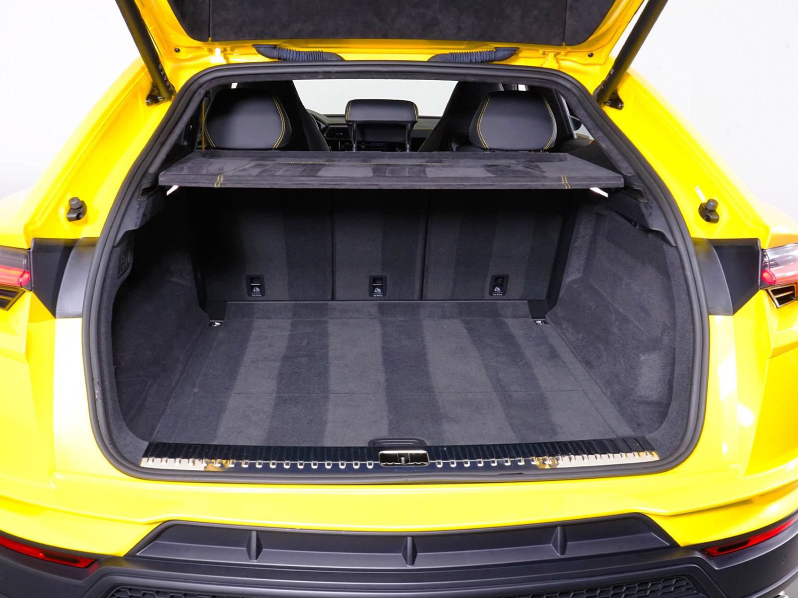 Used 2023 Lamborghini Urus S AWD/4WD image 19